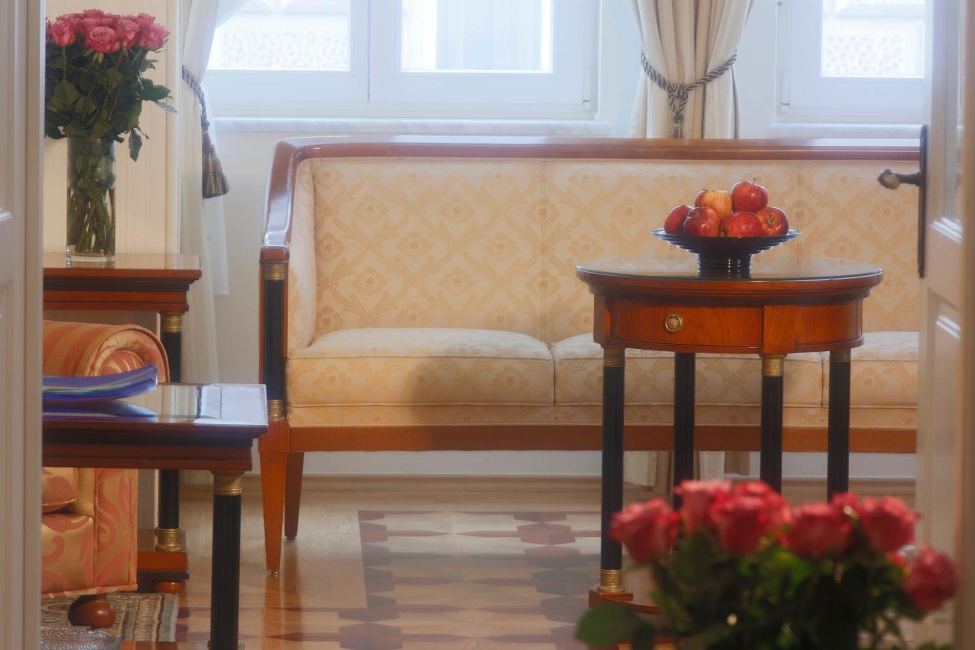 Hotel Vila Livia Karlovy Vary Dış mekan fotoğraf